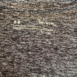 Under Armour Women’s Black and Gray Short Sleeve Tee